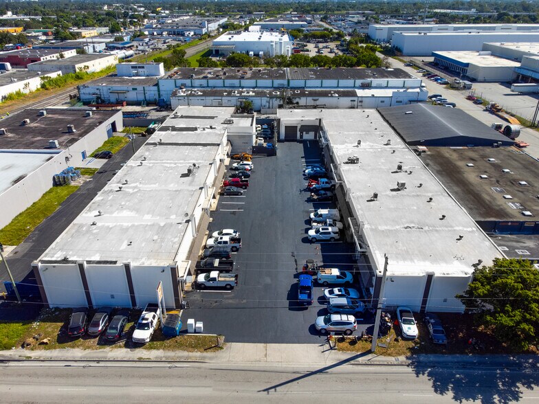 More Photos Of 7315-7335 NW 32nd Ave, Miami Warehouse For Lease