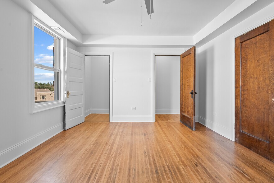More Photos Of 4541 S Forrestville Ave, Chicago Multifamily For Sale