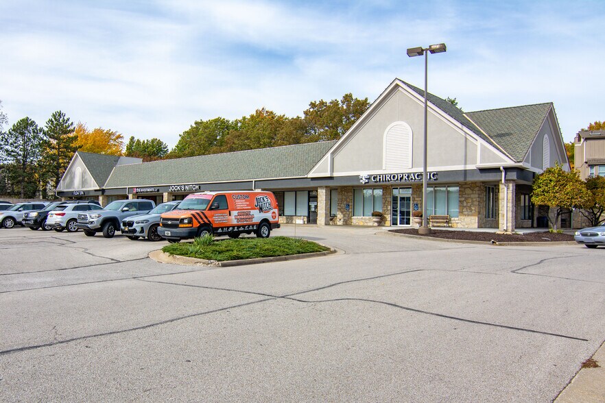 More Photos Of 11800-11922 W 119th St, Overland Park Unknown For Lease