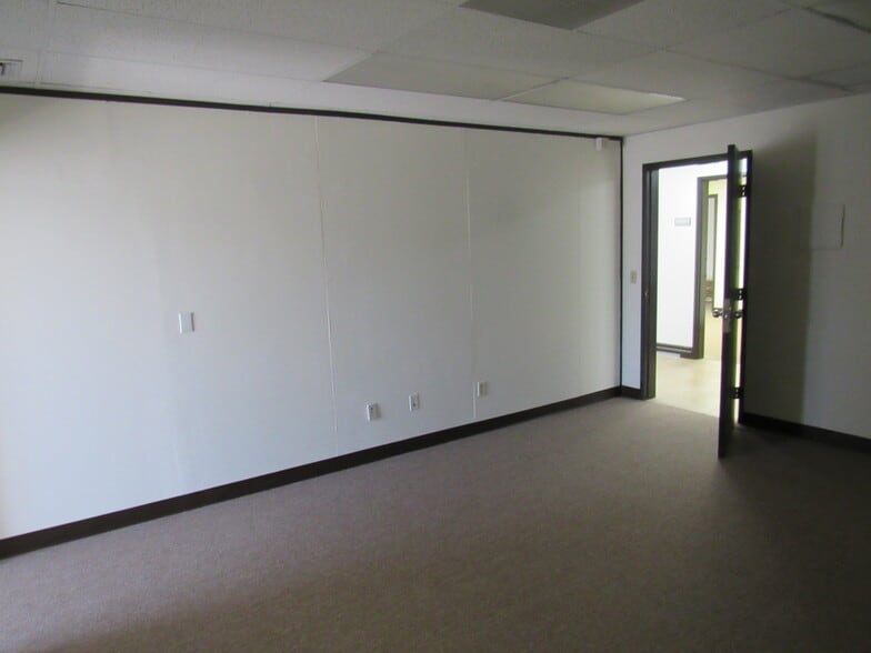 More Photos Of 435 W Orange Show Ln, San Bernardino Medical For Sale