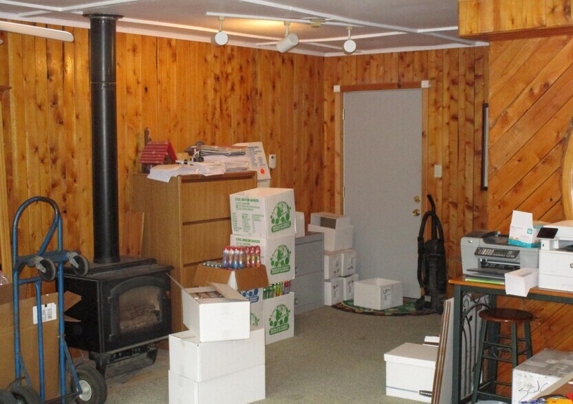 More Photos Of 4735 S Straits Hwy, Indian River General Retail For Sale