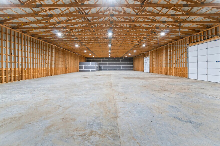 More Photos Of 9709 Hayden Drive, Mascoutah Warehouse For Lease