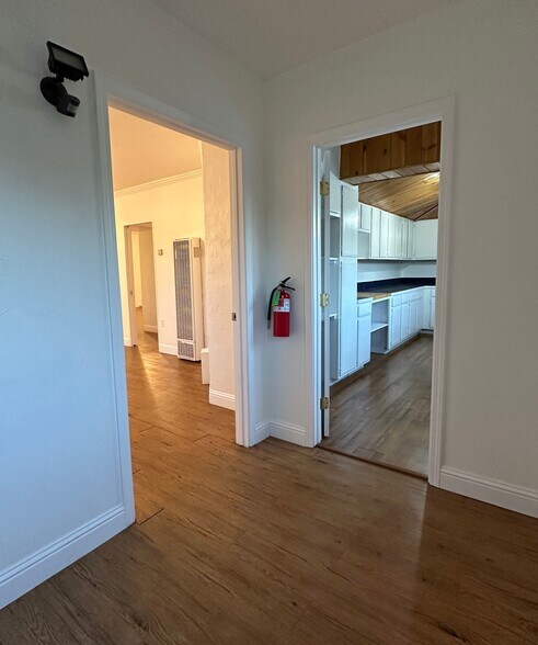 More Photos Of 110 N Santa Cruz Ave, Los Gatos Storefront Retail Office For Lease