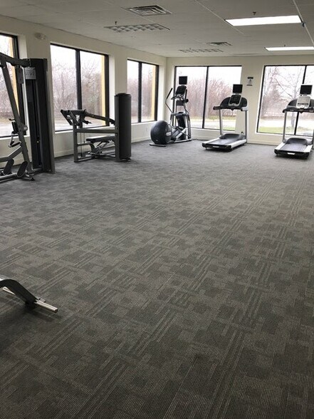 More Photos Of 201 Smoke Tree Plaza Dr, North Aurora Hotel For Lease