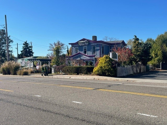 More Photos Of 229 N Main St, Sayville Storefront For Sale