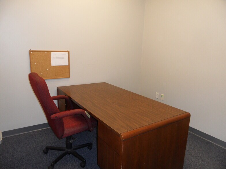 More Photos Of 1507 Park Center Dr, Orlando Office For Lease