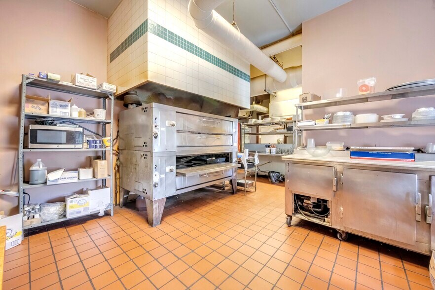 More Photos Of 5881 Sullivan Trl, Nazareth General Retail For Sale