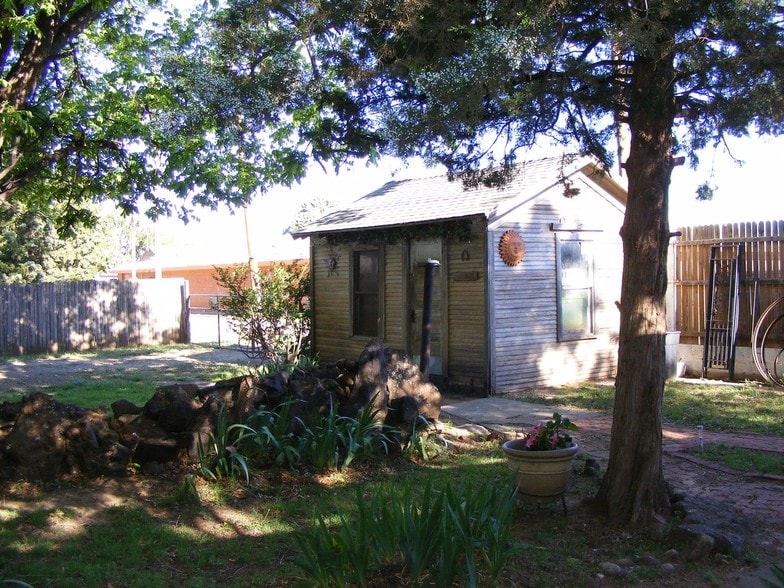 More Photos Of 306 W Aspen Ave, Crosbyton Hotel For Sale