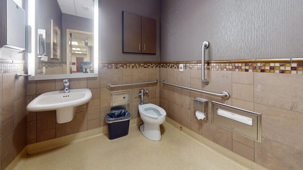 More Photos Of 2015 Cooks Hill Rd, Centralia Healthcare For Sale