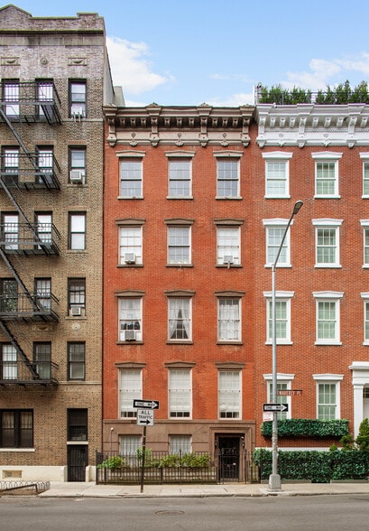 More Photos Of 144 Waverly Pl, New York Apartments For Sale