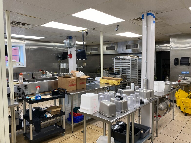 More Photos Of 444 High St, Morgantown Storefront Retail Residential For Lease