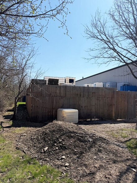 More Photos Of 380 Production Dr, South Elgin Industrial For Sale