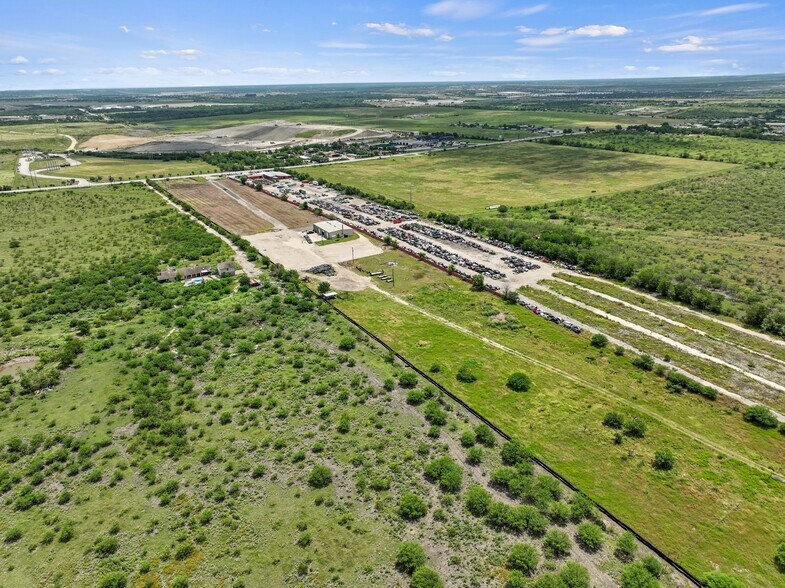More Photos Of 9605 Fm 812, Austin Warehouse For Lease