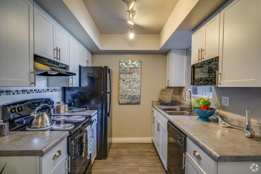 More Photos Of 8530 N 22nd Ave, Phoenix Apartments For Sale