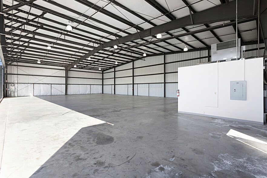 More Photos Of 2898 Montecito Rd, Ramona Airplane Hangar For Sale