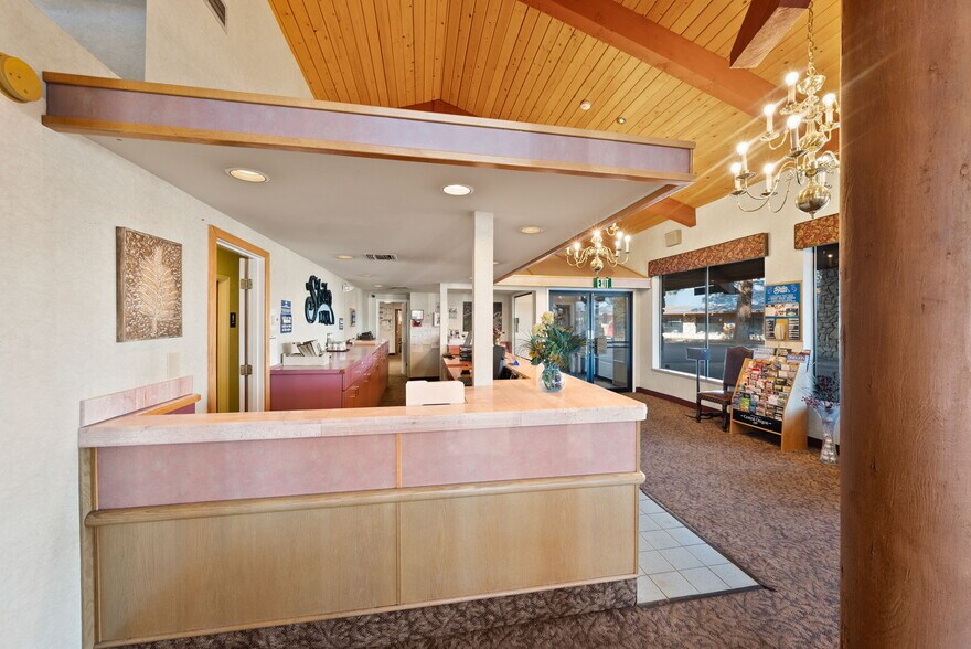 More Photos Of 3105 NE O. B. Riley Rd, Bend Hotel For Sale