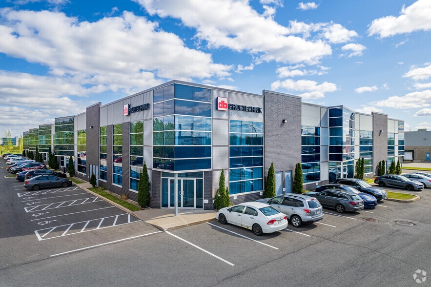 Primary Photo Of 4400-4424 Louis-B.-Mayer, Laval Flex For Sale