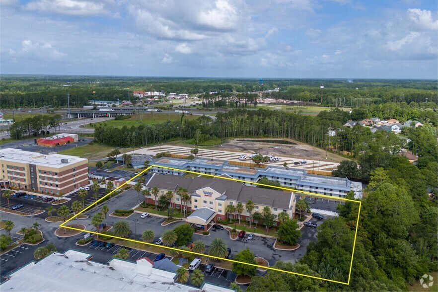 More Photos Of 1319 E King Ave, Kingsland Hotel For Sale