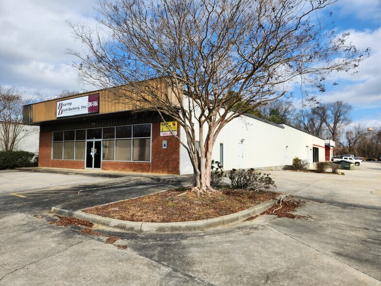 More Photos Of 720 W Main St, Rock Hill Flex For Lease