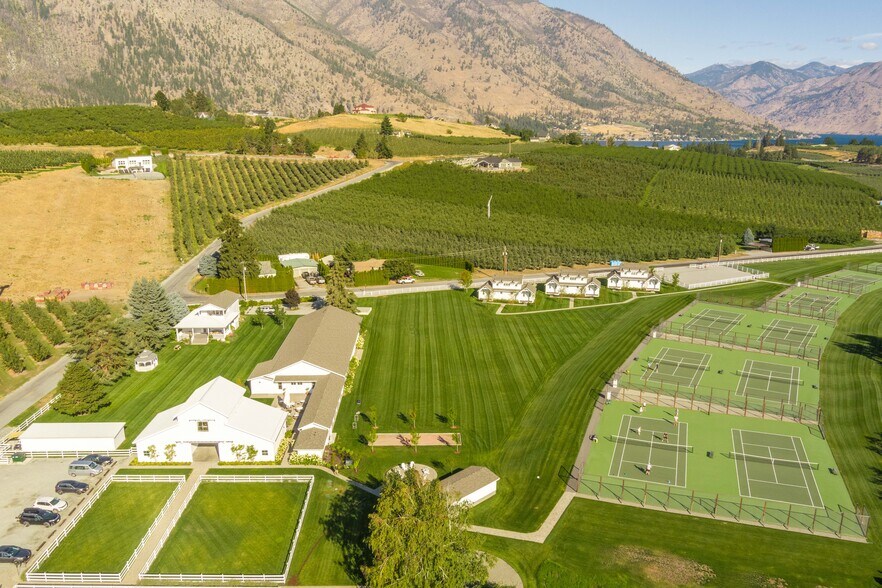 More Photos Of 4848 Green Ave, Manson Hotel For Sale