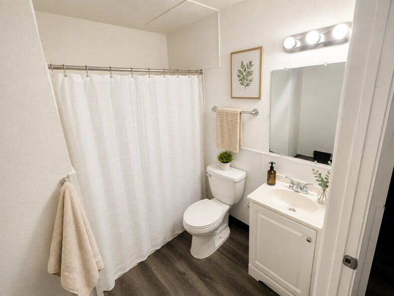 More Photos Of 5128 Pine Ave, Pasadena Assisted Living For Sale