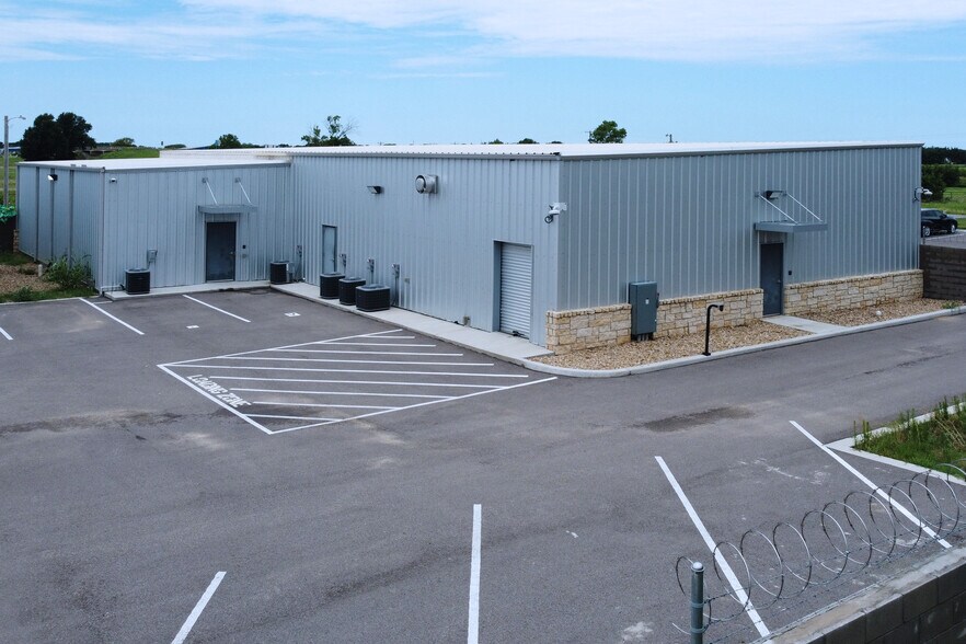 More Photos Of 11315 Hide-A-Way Ln, Thackerville Warehouse For Sale