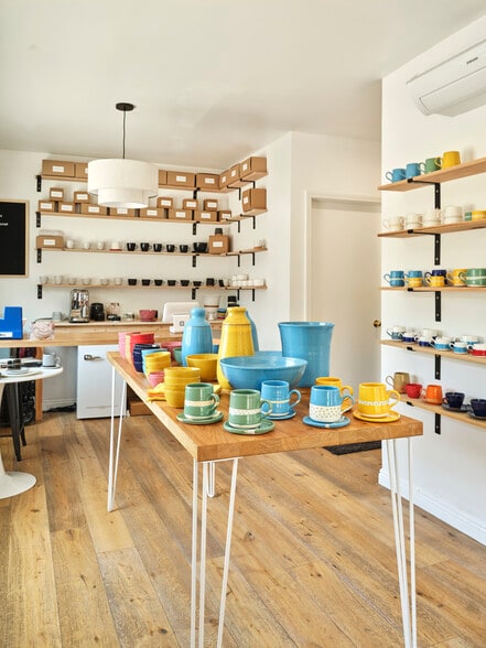 More Photos Of 798 Main St, Venice Storefront Retail Office For Lease