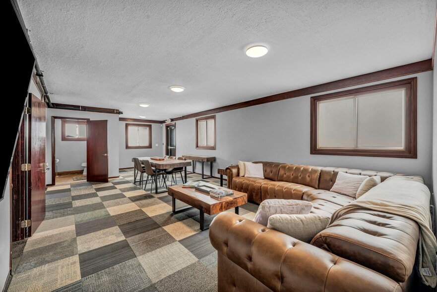 More Photos Of 1025 E Fifth Ave, Columbus Warehouse For Lease