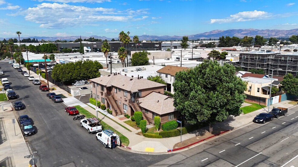 More Photos Of 7303 Woodley Ave, Van Nuys Apartments For Sale