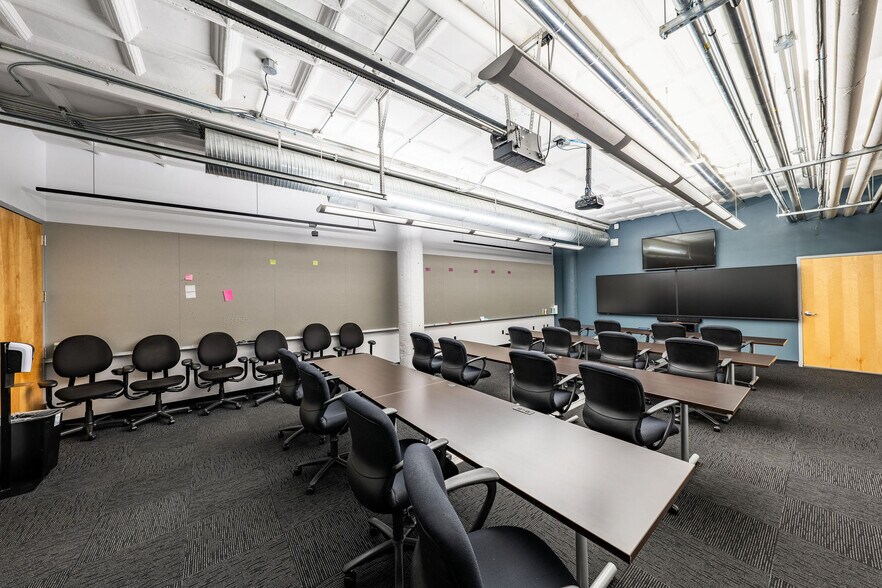 More Photos Of 345 Marshall Ave, Webster Groves Unknown For Lease