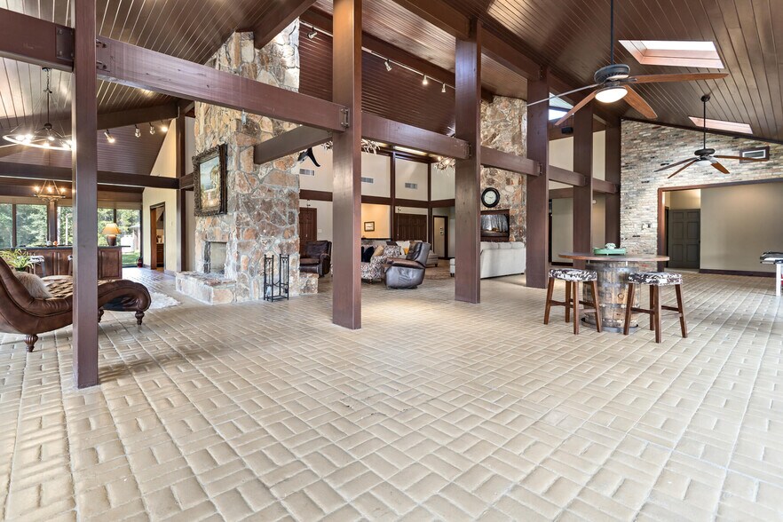 More Photos Of 15815 Highway 105, Sour Lake Specialty For Sale
