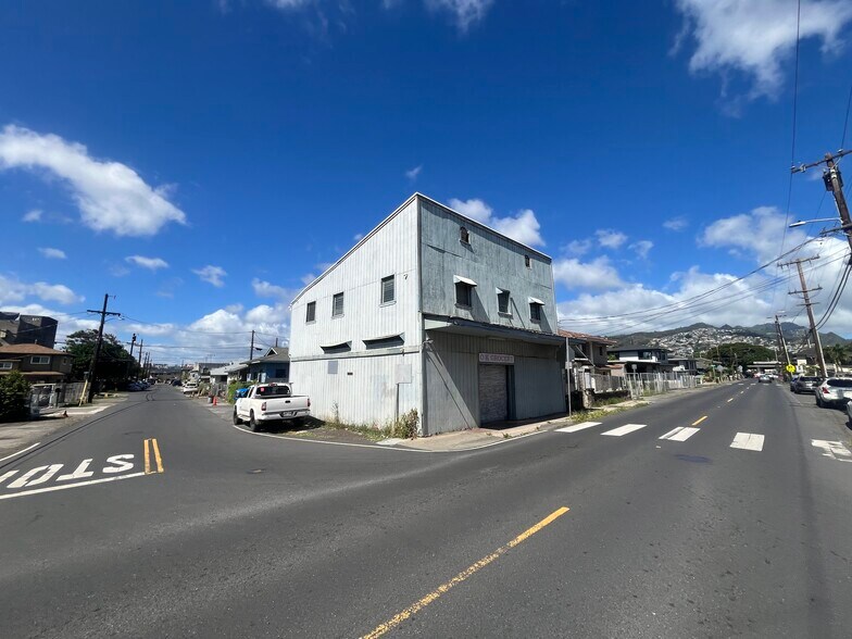 More Photos Of 1104 Palama St, Honolulu Convenience Store For Sale