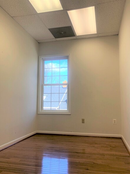 More Photos Of 10260-10268 Baltimore National Pike, Ellicott City Office For Lease