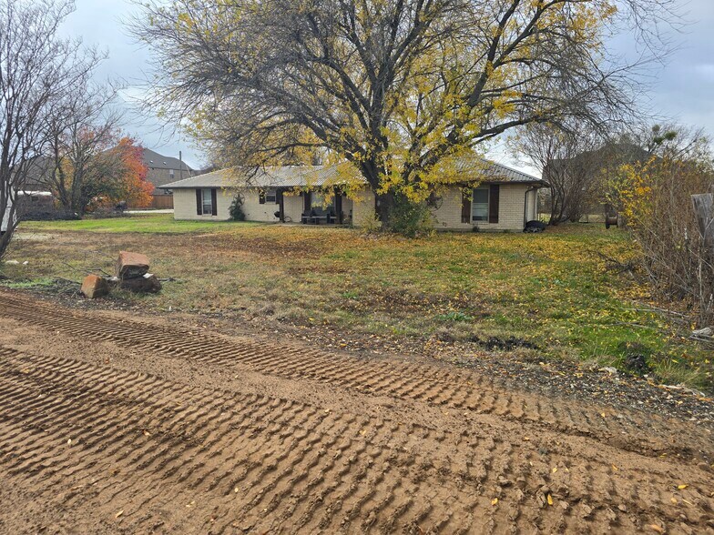 More Photos Of 1209 N Day Miar Rd, Mansfield Land For Sale