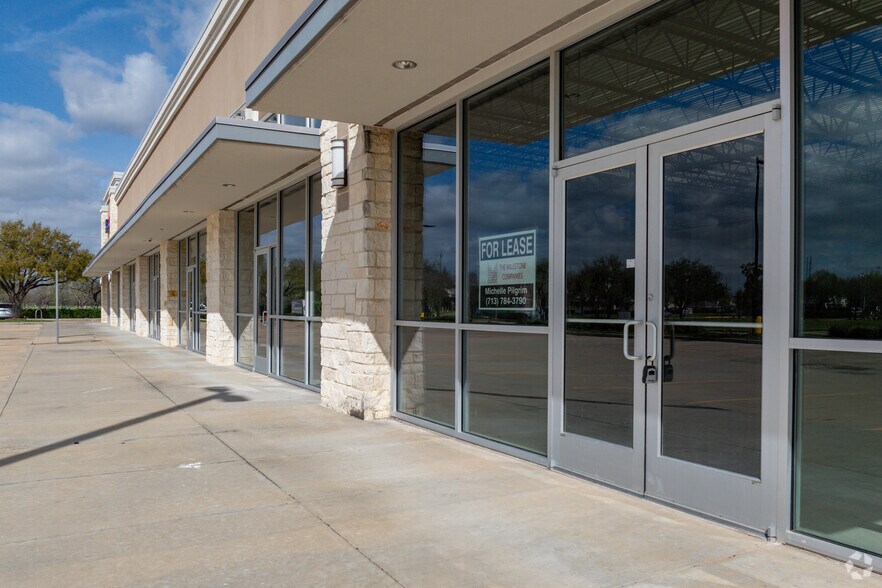 More Photos Of 2220 Eldridge Rd, Sugar Land General Retail For Lease