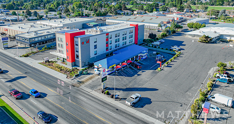 Primary Photo Of 1660 N Wenatchee Ave, Wenatchee Carwash For Sale