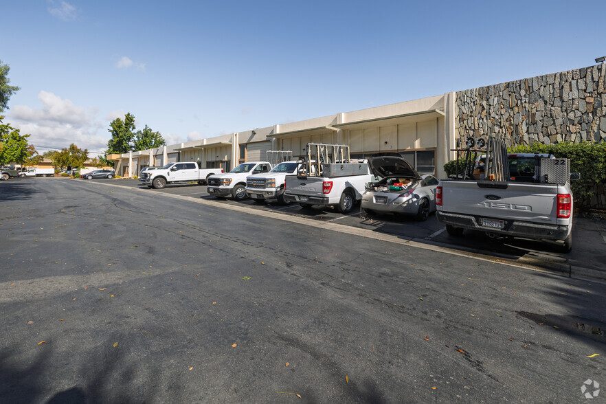 More Photos Of 299 Old County Rd, San Carlos Unknown For Lease