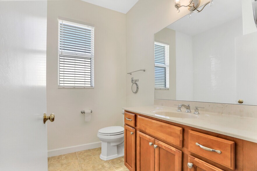 More Photos Of 311 S Main St, Winter Garden Office For Sale