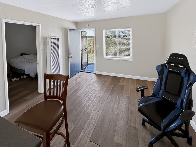 More Photos Of 460 S Buena Vista, San Jose Apartments For Sale
