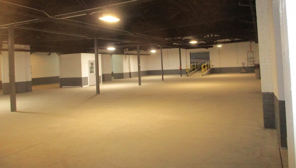 More Photos Of 651 N Prospect St, Hagerstown Warehouse For Sale
