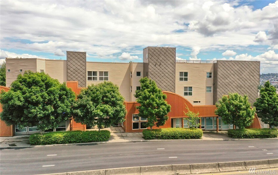 More Photos Of 4014-4020 Aurora Ave N, Seattle Apartments For Sale