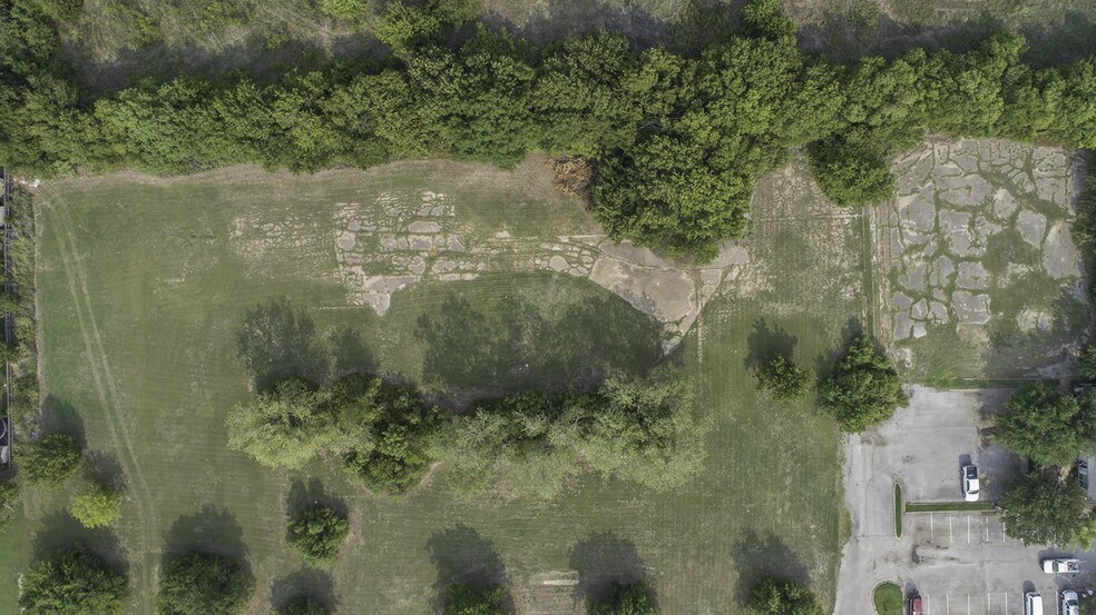 More Photos Of 420 Duncan Perry Rd, Grand Prairie Land For Sale