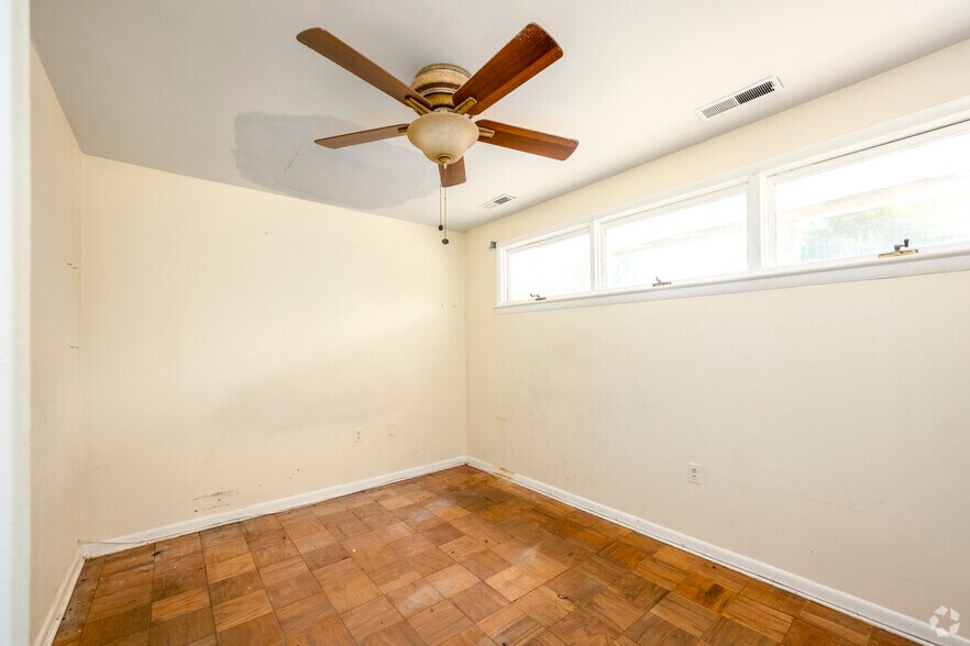 More Photos Of 601 Eastern Ave NE, Capitol Heights Medical For Sale