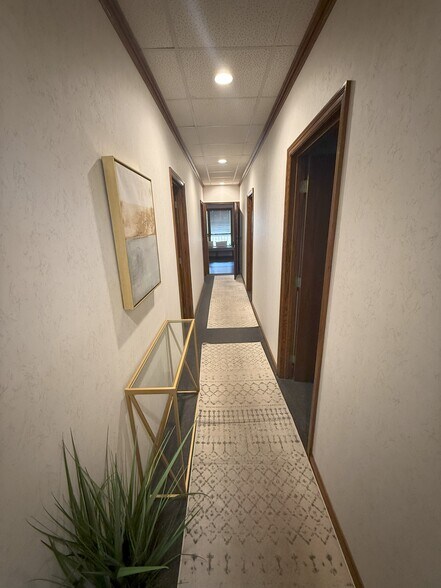 More Photos Of 71 E Wilson Bridge Rd, Worthington Office For Sale