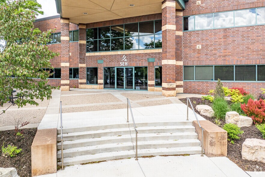 More Photos Of 3535 Vadnais Center Dr, Vadnais Heights Medical For Lease