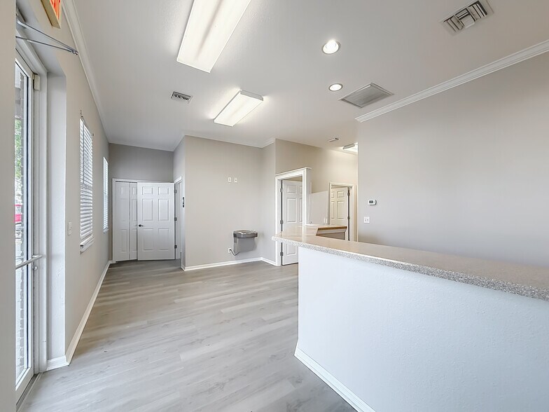 More Photos Of 15151 S US Highway 441, Summerfield Medical For Lease