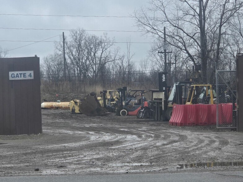 More Photos Of 5273 Dort Hwy, Flint Land For Sale