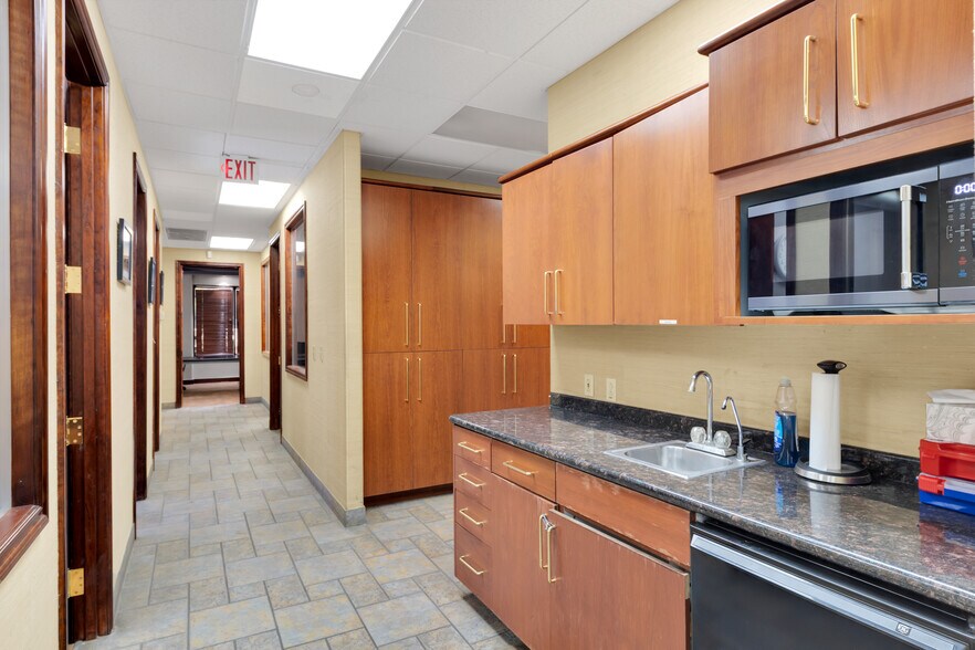 More Photos Of 4431 S Eastern Ave, Las Vegas Medical For Lease