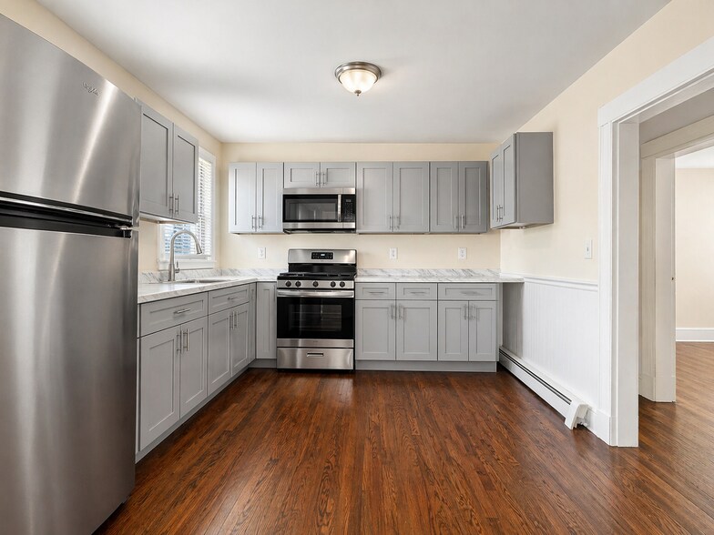 More Photos Of 40 Vine St, Bridgeport Multifamily For Sale