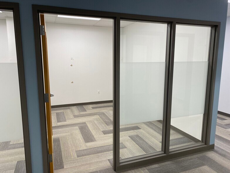 More Photos Of 17401-17407 Lorain Ave, Cleveland Freestanding For Lease